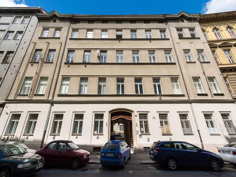 Empirent Rose Apartments Прага Екстер'єр фото